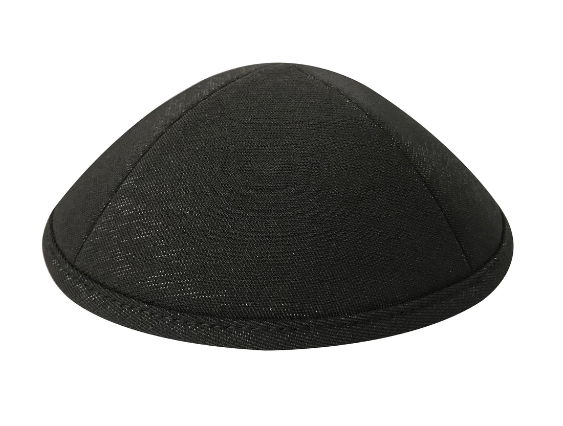 כיפה דגם שחור נצנץ.