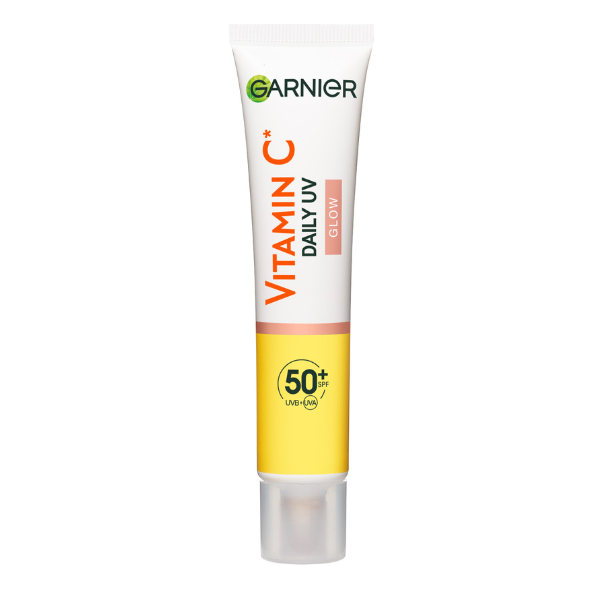 קרם הגנה עם גוון וויטמין C למראה זוהר SPF50+ | Garnier Vitamin C Glow Tinted Cream 40ml
