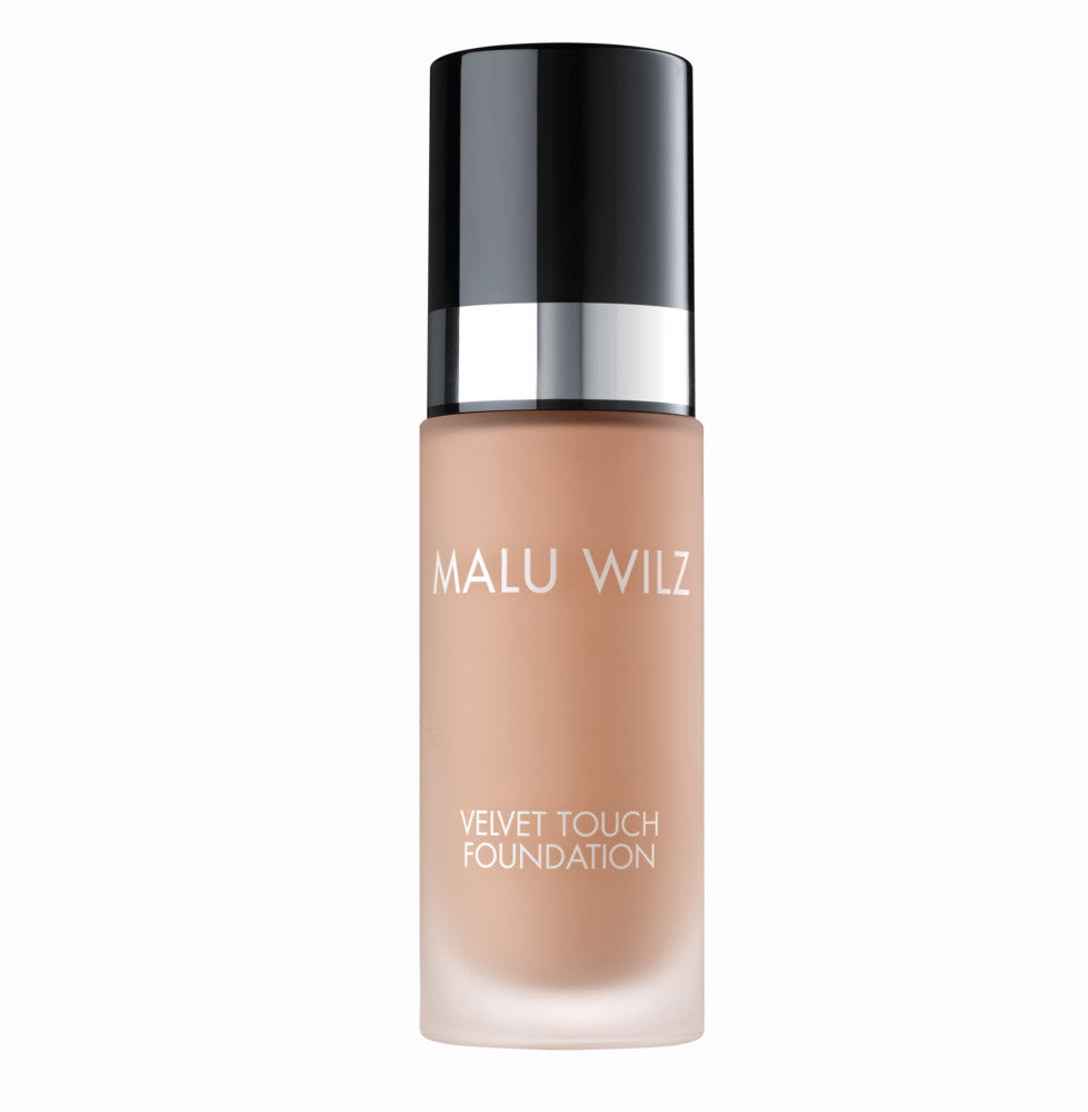 Malu Wilz | מאלו וילז - Velvet Touch Foundation | מייק אפ קטיפתי עמיד במים עם רכיבי אנטי-אייג'ינג
