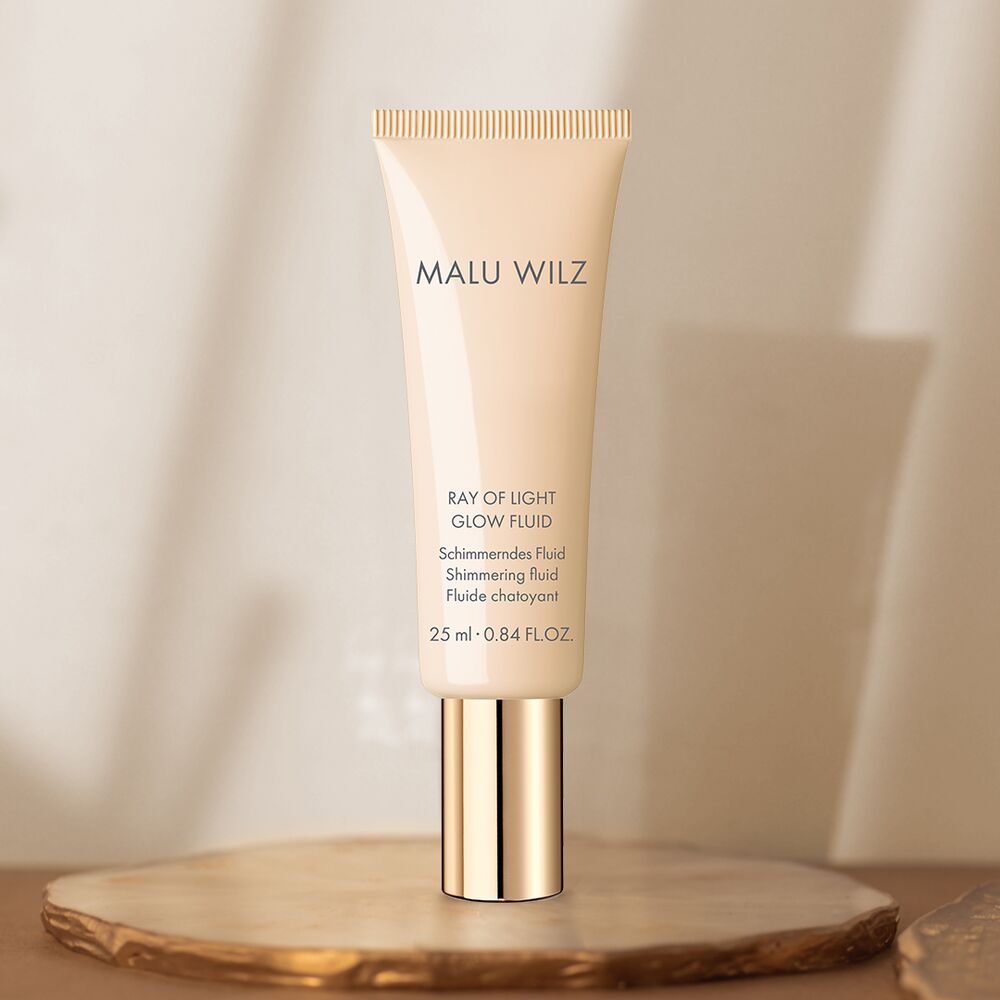 Malu Wilz Ray Of Light Glow Fluid professional liquid highlighter for radiant high-definition skin finish