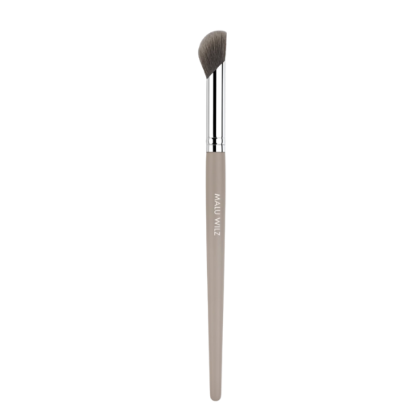 Malu Wilz Camouflage Brush professional high-density synthetic concealer brush for seamless blending and coverage