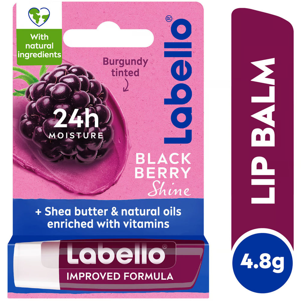 מארז שלישייה של שפתוני לחות לבלו אוכמניות Labello Lip Balm Blackberry במשקל 4.8 גרם ליחידה, המעניק גוון סגול ורוד אלגנטי, ברק מתוחכם ולחות עוצמתית ל-24 שעות.