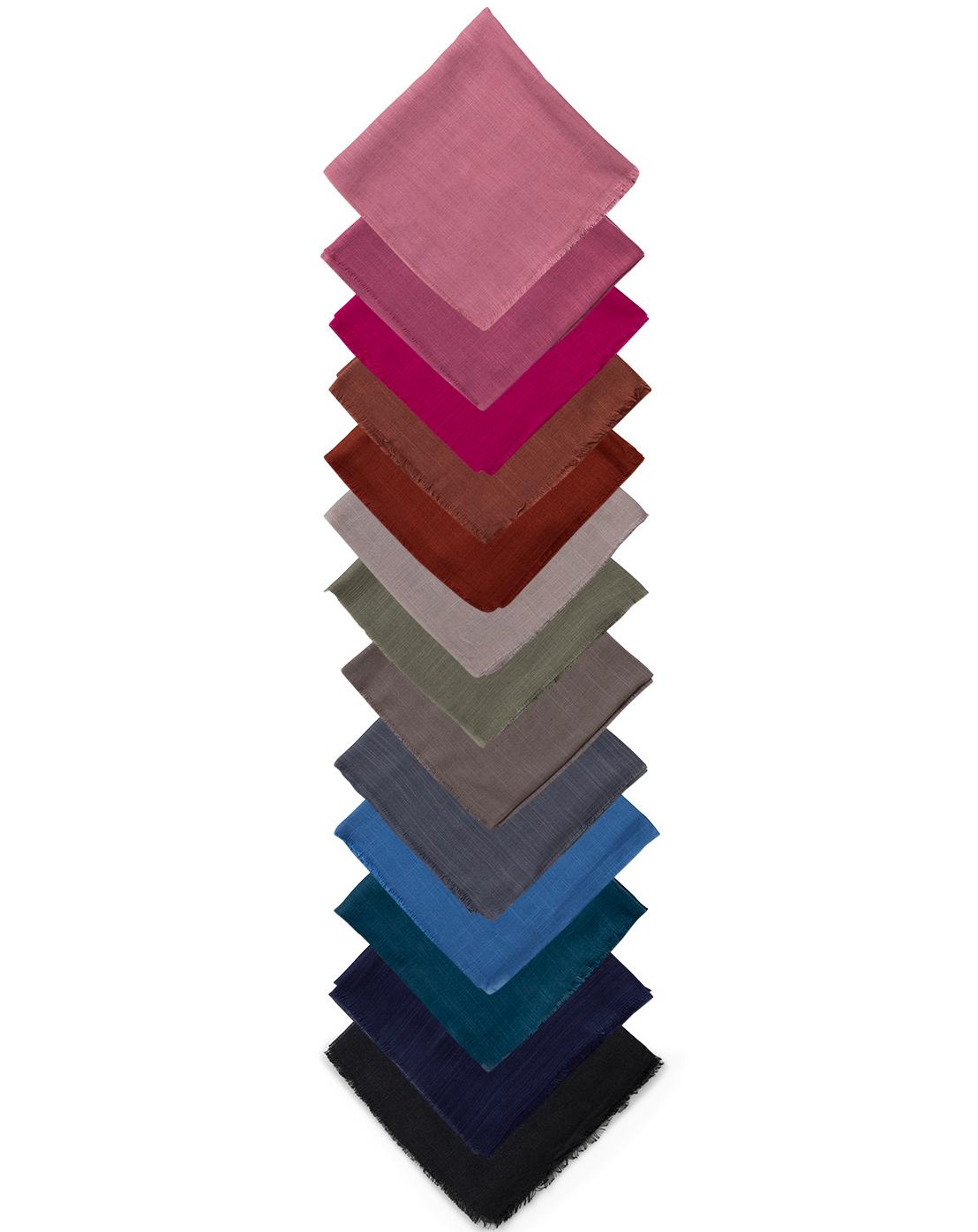 מטפחת דגם נועה.