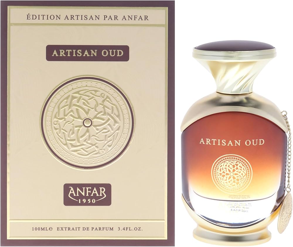 בקבוק בושם יוקרתי Anfar Artisan Oud לגבר בעיצוב אצילי המשלב גווני עץ וזהב, המקרין עוצמה גברית, יוקרה של עוד וסטייל של בישום נישה ערבי עילית