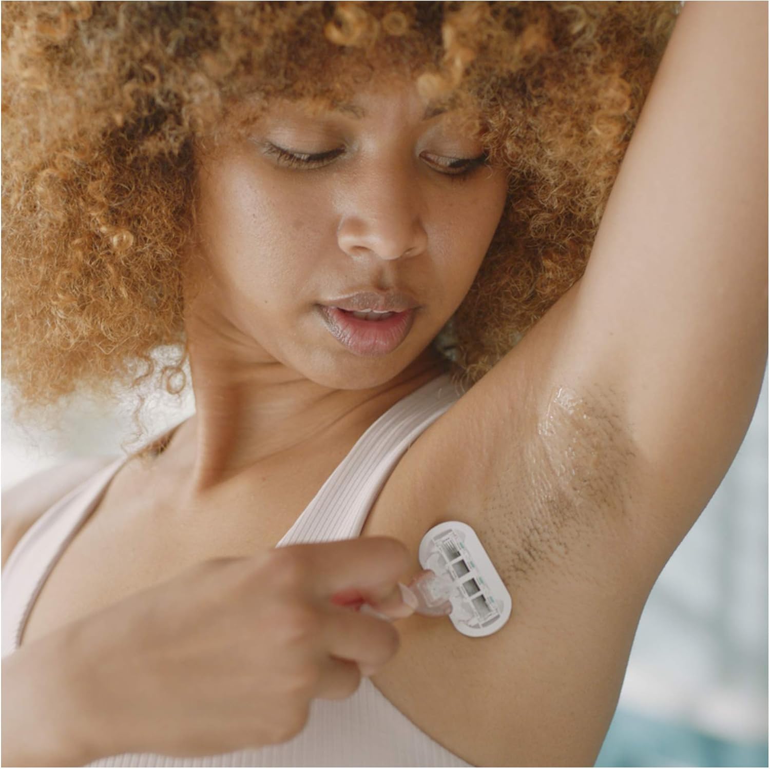 Gillette Venus | ג'ילט ונוס - מכשיר גילוח Platinum יוקרתי (ידית מתכת + 3 סכינים)