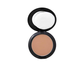 מייק-אפ נוזלי M·A·C Studio Fix Fluid SPF 15 בגימור מאט טבעי ועמידות ל-24 שעות
