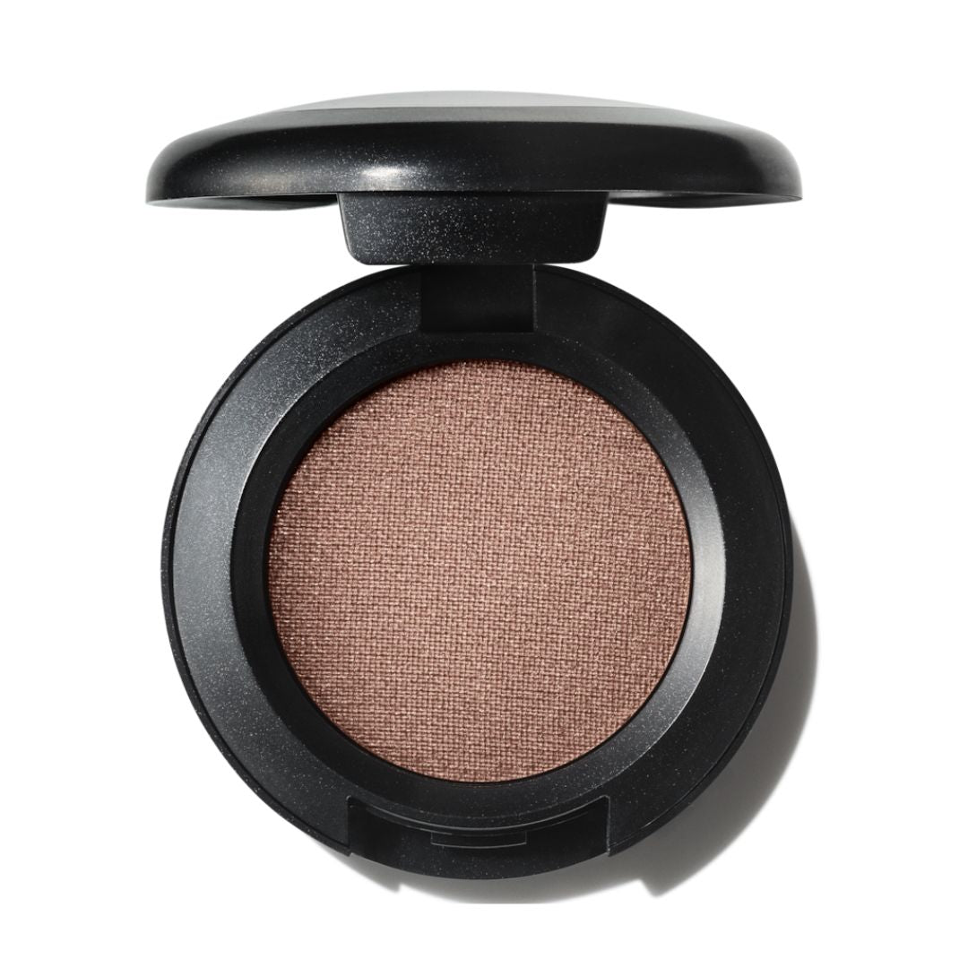 M·A·C Eye Shadow Velvet צללית עיניים בגימור קטיפתי רך ועמוק בפיגמנט עשיר