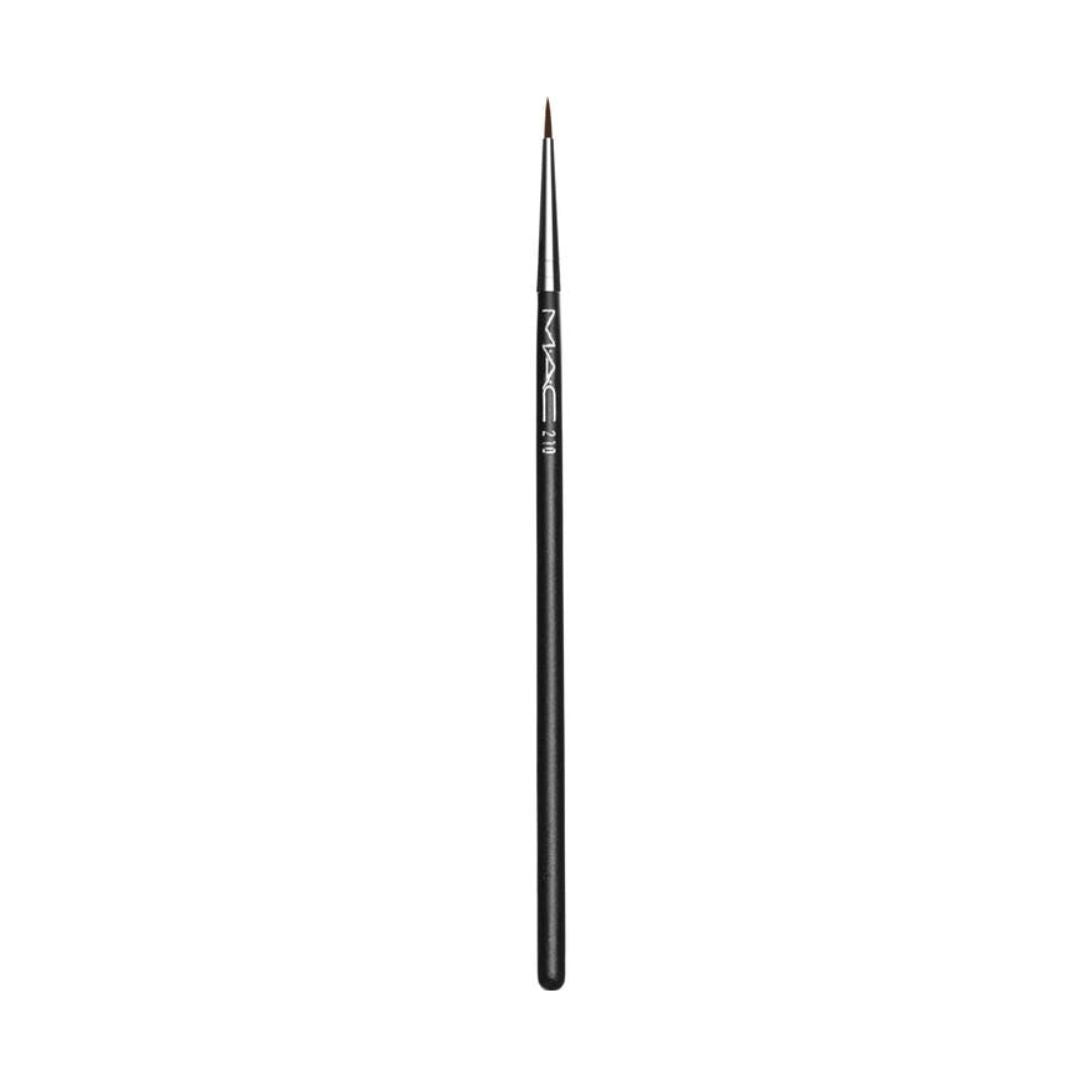 מברשת אייליינר דקה ומדויקת M·A·C 210 Precise Eyeliner Brush לתיחום עיניים מושלם