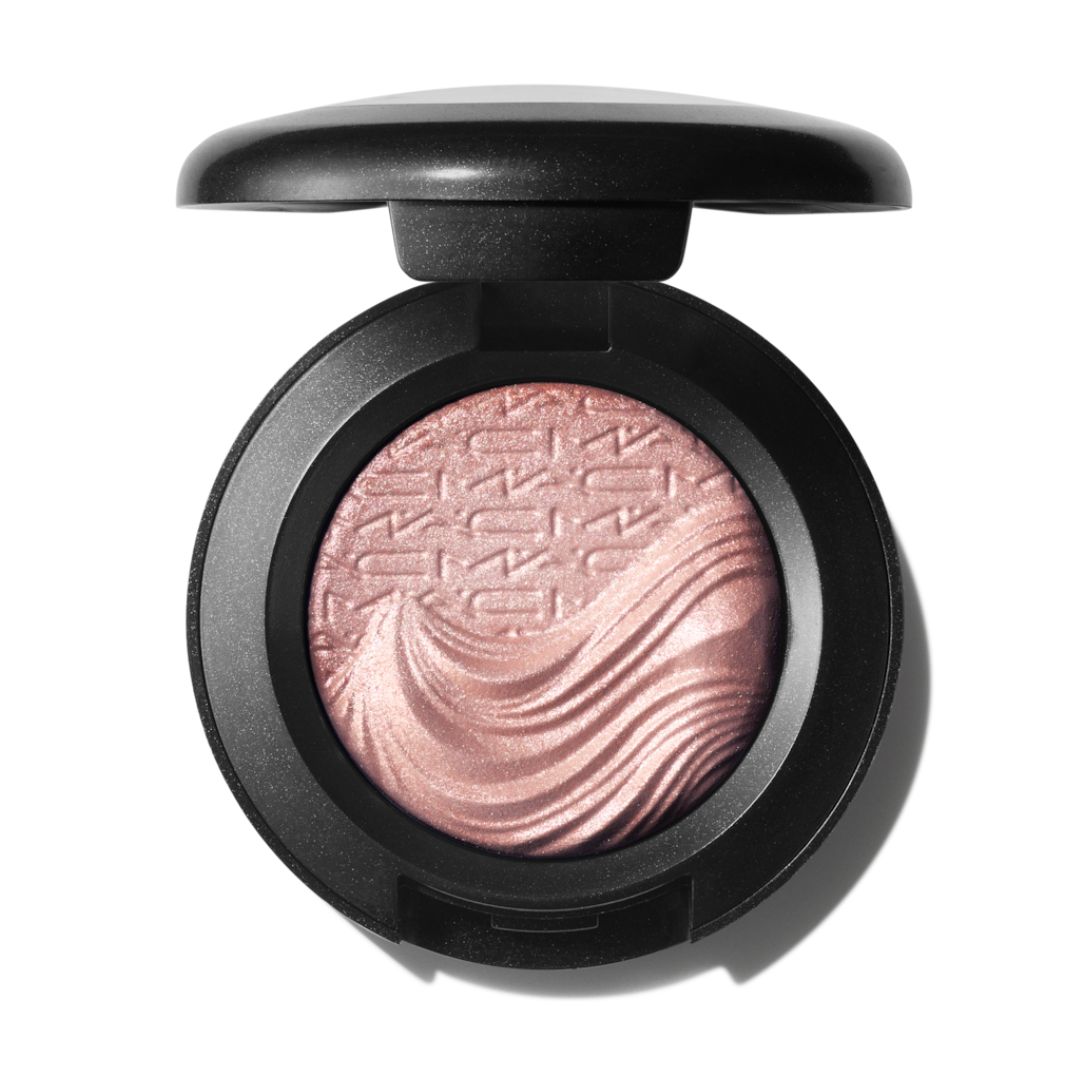 M·A·C Extra Dimension Eye Shadow - צללית עיניים היברידית בגימור מטאלי