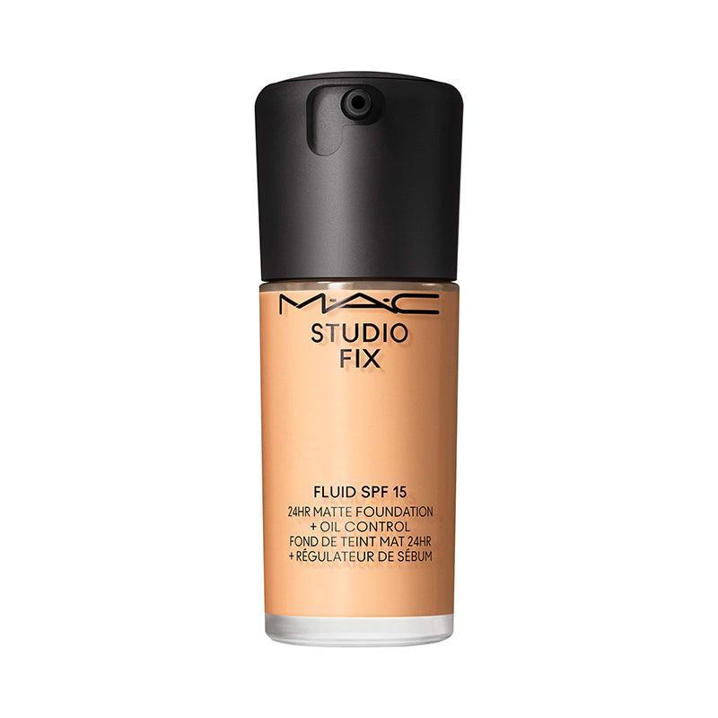 M·A·C Studio Fix Fluid SPF 15 - מייק-אפ עמיד ל-24 שעות בגימור מאט רך ושליטה בשומן
