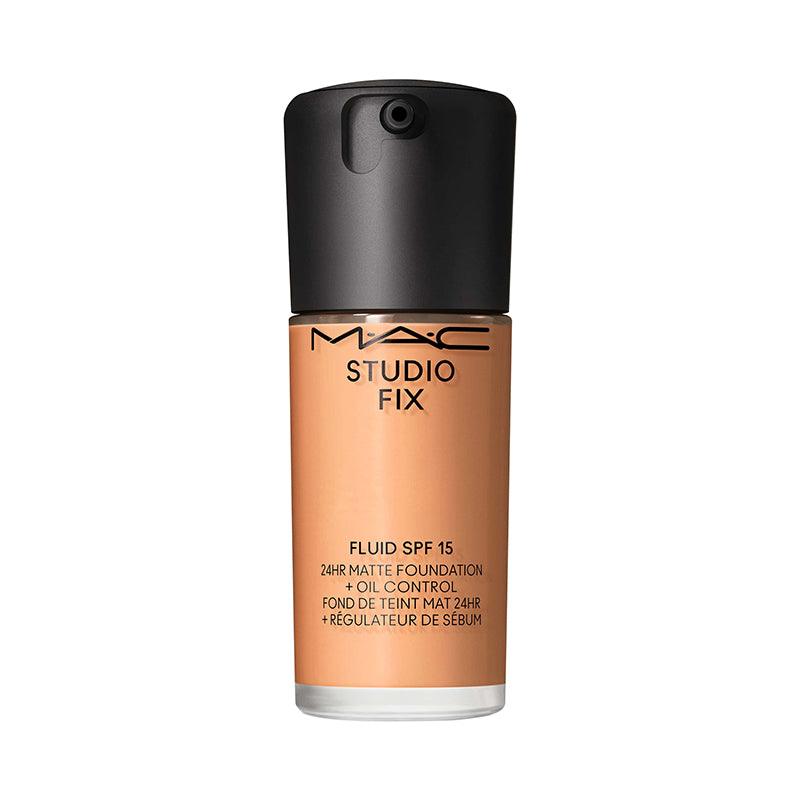 M·A·C Studio Fix Fluid SPF 15 - מייק-אפ עמיד ל-24 שעות בגימור מאט רך ושליטה בשומן