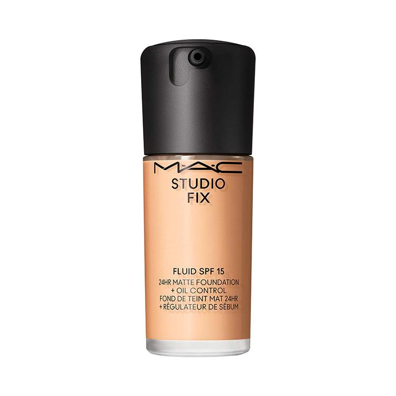 M·A·C Studio Fix Fluid SPF 15 - מייק-אפ עמיד ל-24 שעות בגימור מאט רך ושליטה בשומן
