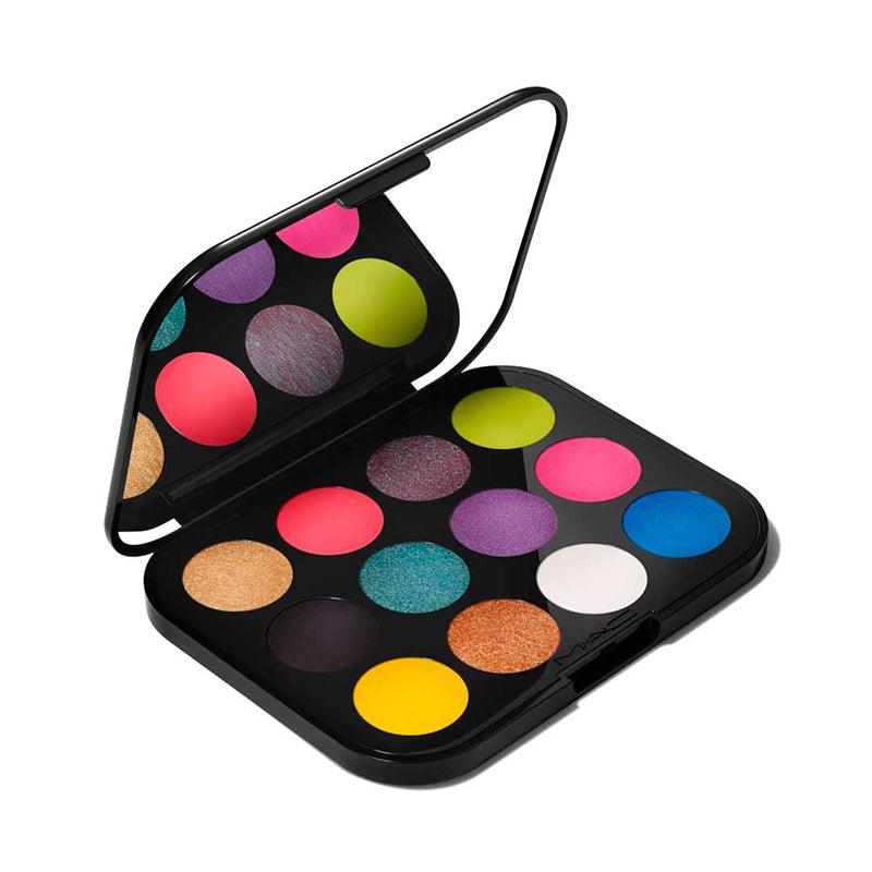 פלטת 12 צלליות M·A·C Connect In Colour Hi-Fi Colour בגווני קשת צבעוניים ונועזים בפיגמנט גבוה
