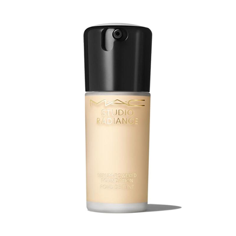 M·A·C Studio Radiance Serum-Powered Foundation - מייק-אפ סרום מהפכני עם 80% רכיבי טיפוח וזוהר מיידי