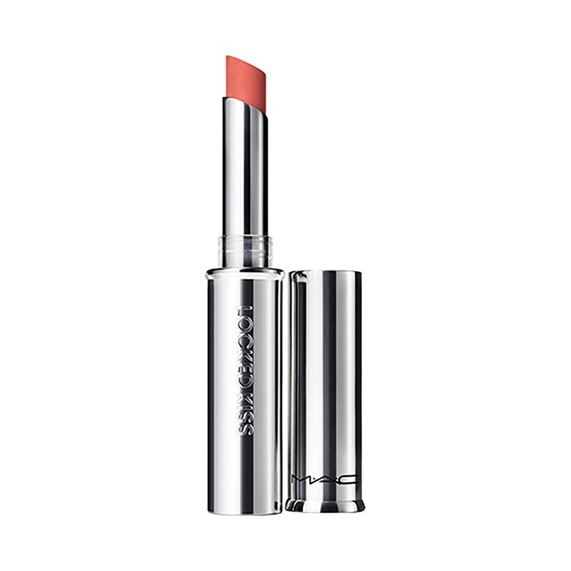 M·A·C Locked Kiss 24HR Lipstick - שפתון סטיק עמיד בגימור מאט דק ונוח