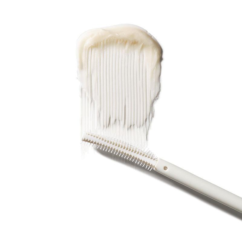 M·A·C Stack Legit Lift Lash Primer - פריימר לריסים למקסום הנפח, האורך וההרמה