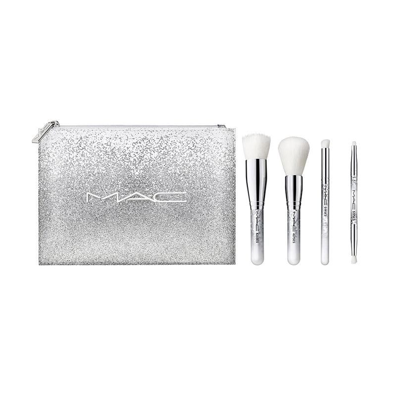 מארז חגיגי M·A·C Brush of Snow Essential Kit הכולל 4 מברשות איפור מקצועיות ותיק נשיאה