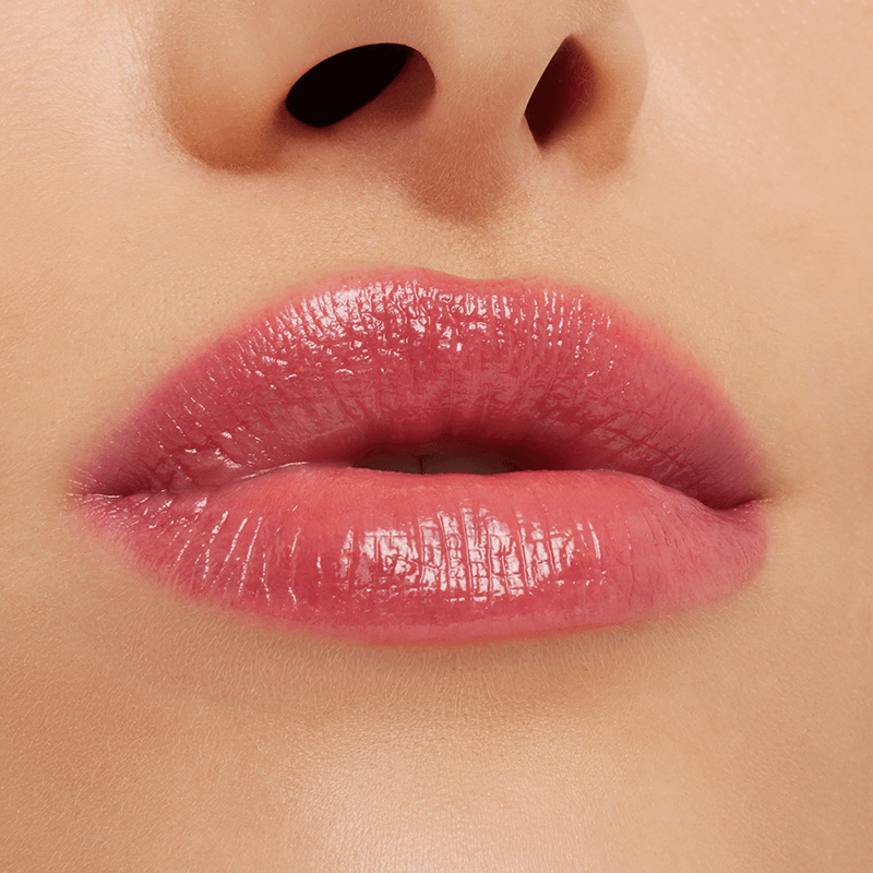 M·A·C Glow Play Lip Balm - באלם שפתיים לחותי בעל גוון וזוהר מיידי