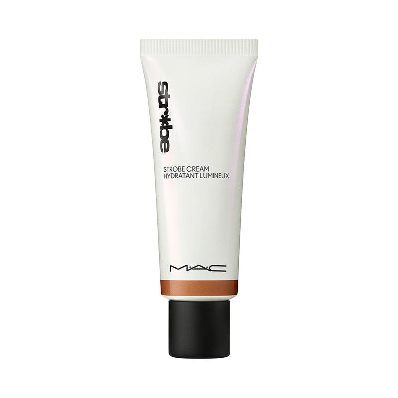 קרם לחות מאיר M·A·C Strobe Cream בגימור פנינתי להענקת זוהר מיידי והזנה לעור