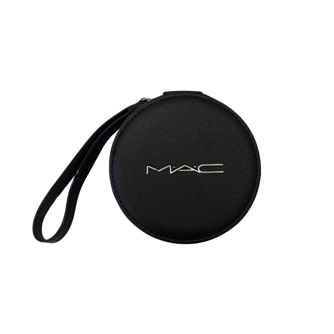 תיק איפור יוקרתי M·A·C Powder Bag בעיצוב סטודיו שחור מינימליסטי - מתנה בלעדית