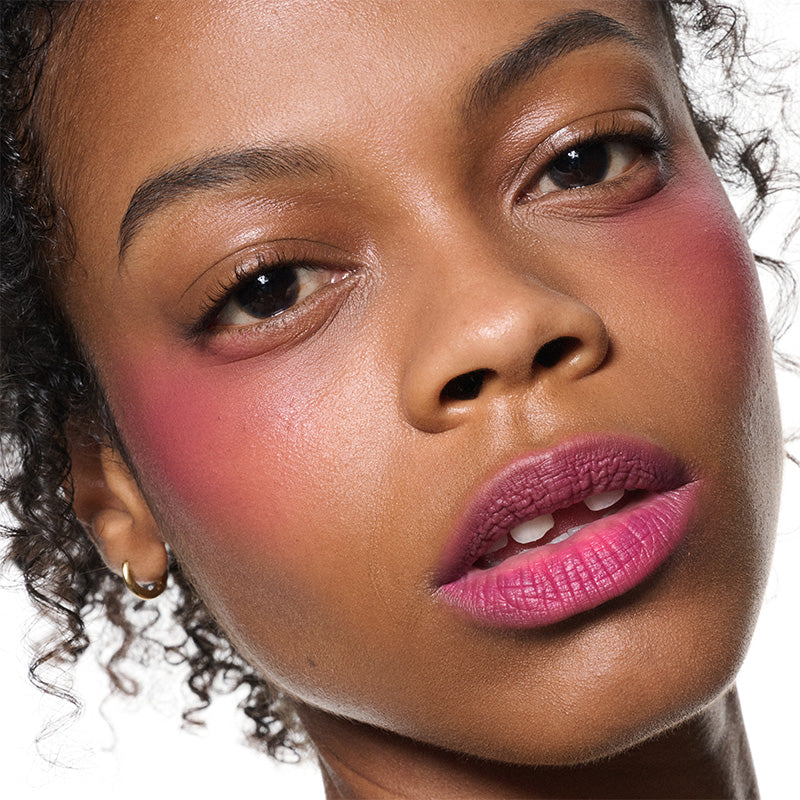 M·A·C Powder Kiss Lip + Cheek Mousse - שפתון מוס רב-תכליתי לשפתיים וללחיים