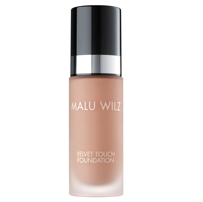 Malu Wilz | מאלו וילז - Velvet Touch Foundation | מייק אפ קטיפתי עמיד במים עם רכיבי אנטי-אייג'ינג