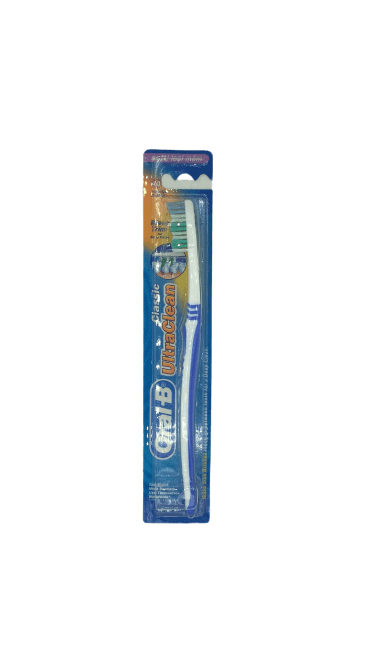 מברשת שיניים רכה אורל בי Classic UltraClean Soft