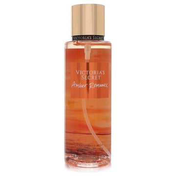 מיסט גוף Victoria's Secret Amber Romance לאישה - ניחוח ענברי וחם המשלב קרם אנגלז בבקבוק המקרין חמימות אבסולוטית וסטייל נצחי.