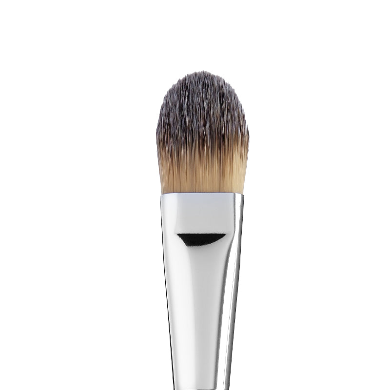 FLAT FOUNDATION BRUSH #20 - מברשת מייקאפ שטוחה משיער סינתטי איכותי | עדה לזורגן