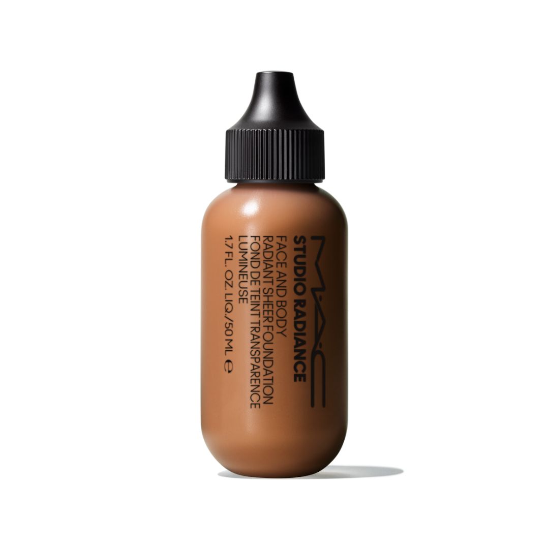 M·A·C Studio Radiance Face & Body Radiant Shear Foundation - מייק-אפ לפנים ולגוף למראה עור טבעי וזוהר