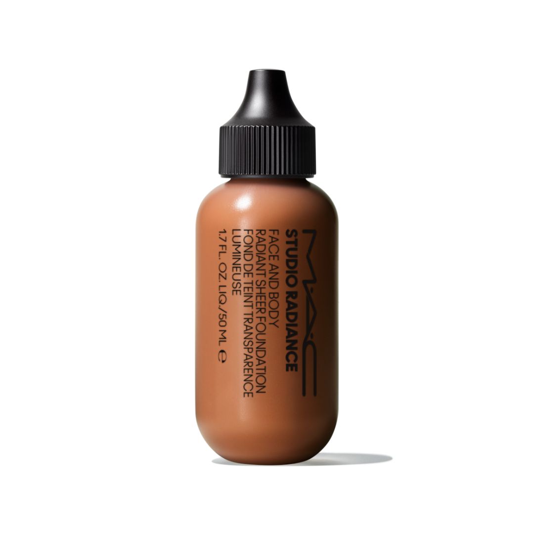 M·A·C Studio Radiance Face & Body Radiant Shear Foundation - מייק-אפ לפנים ולגוף למראה עור טבעי וזוהר