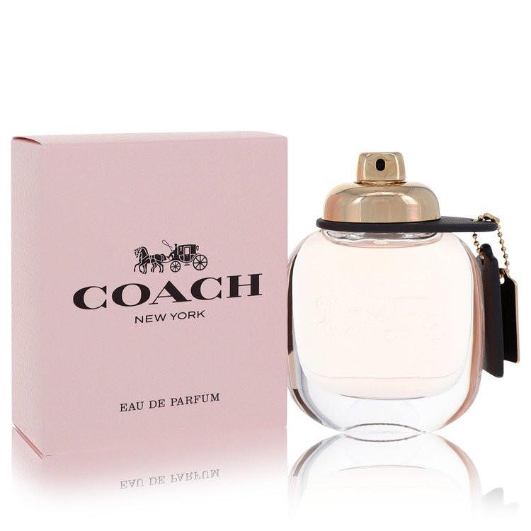 בושם יוקרתי ואצילי לאישה Coach Eau de Parfum בבקבוק איקוני עם לוחית זהב וניחוח פרחוני-עצי מתוחכם