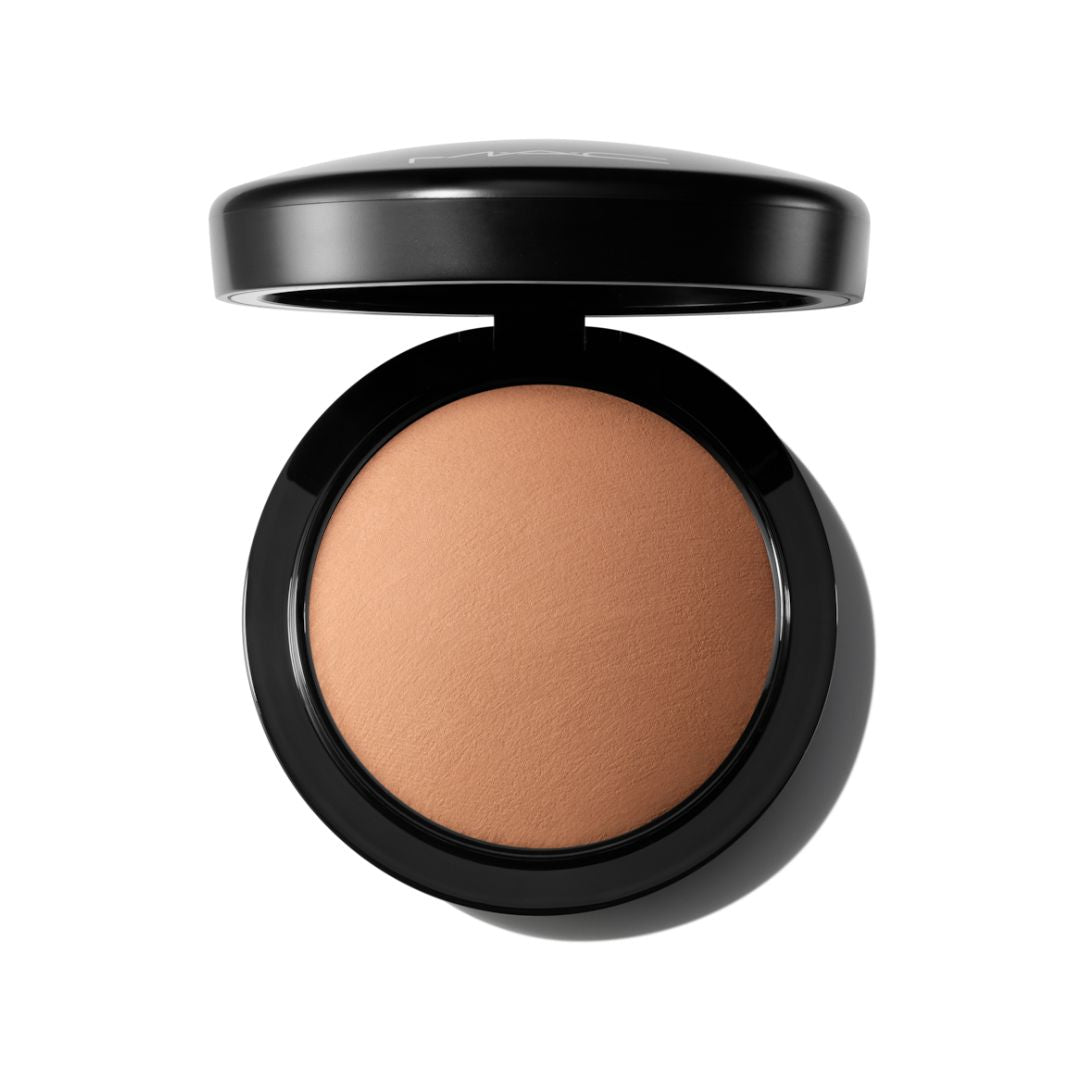 M·A·C Mineralize Skinfinish Natural - פודרה מינרלית אפויה למראה טבעי ומושלם