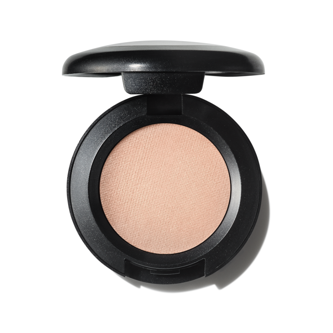 M·A·C Eye Shadow Satin - צללית עיניים בגימור סאטן קטיפתי ומואר