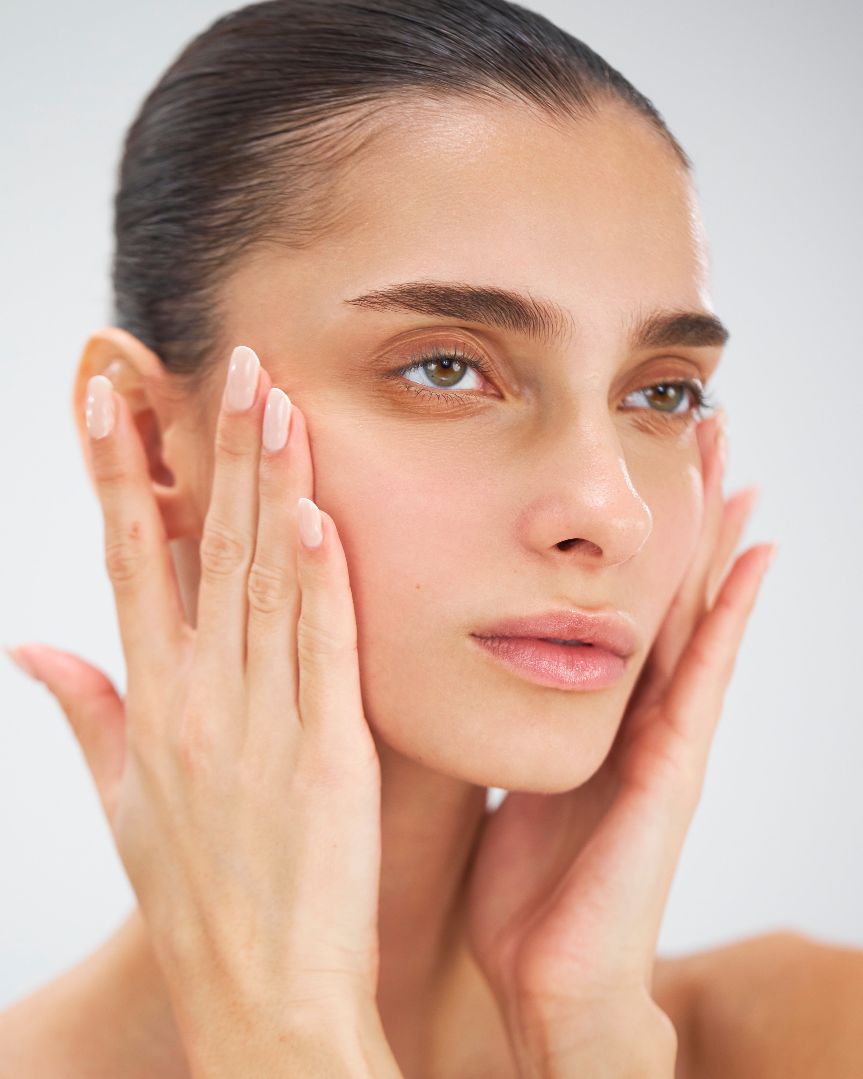 SKIN SMOOTHING PRIMER - פריימר מחליק עור עם אפקט טשטוש מיידי | עדה לזורגן