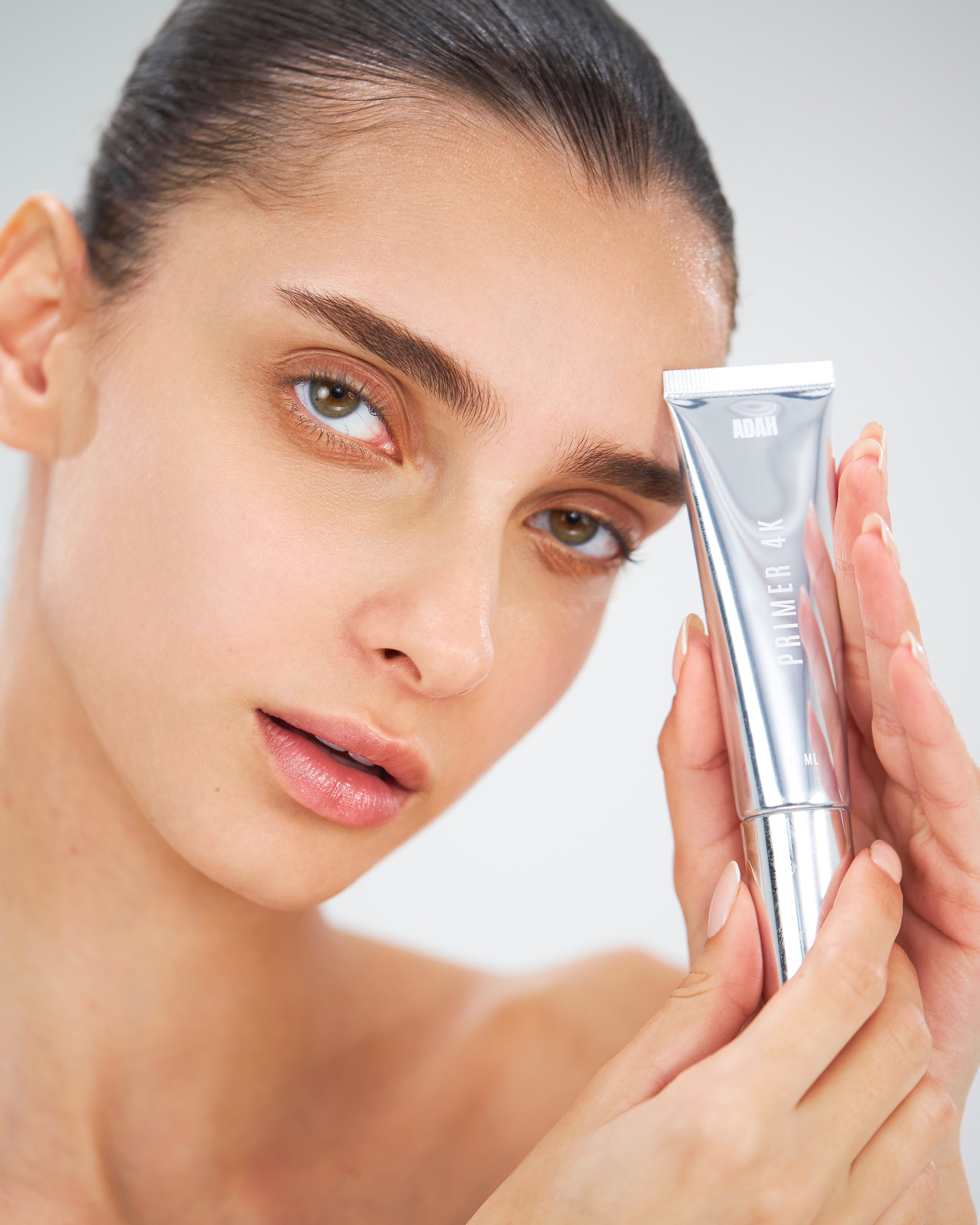SKIN SMOOTHING PRIMER - פריימר מחליק עור עם אפקט טשטוש מיידי | עדה לזורגן