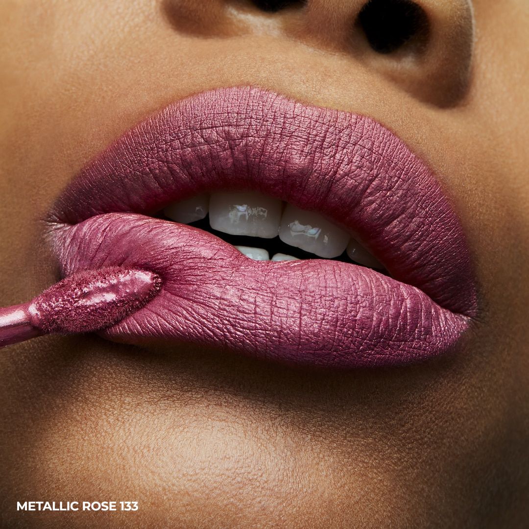 M·A·C Retro Matte Liquid Lipcolour Metallics - שפתון נוזלי עמיד בגימור מאט מטאלי