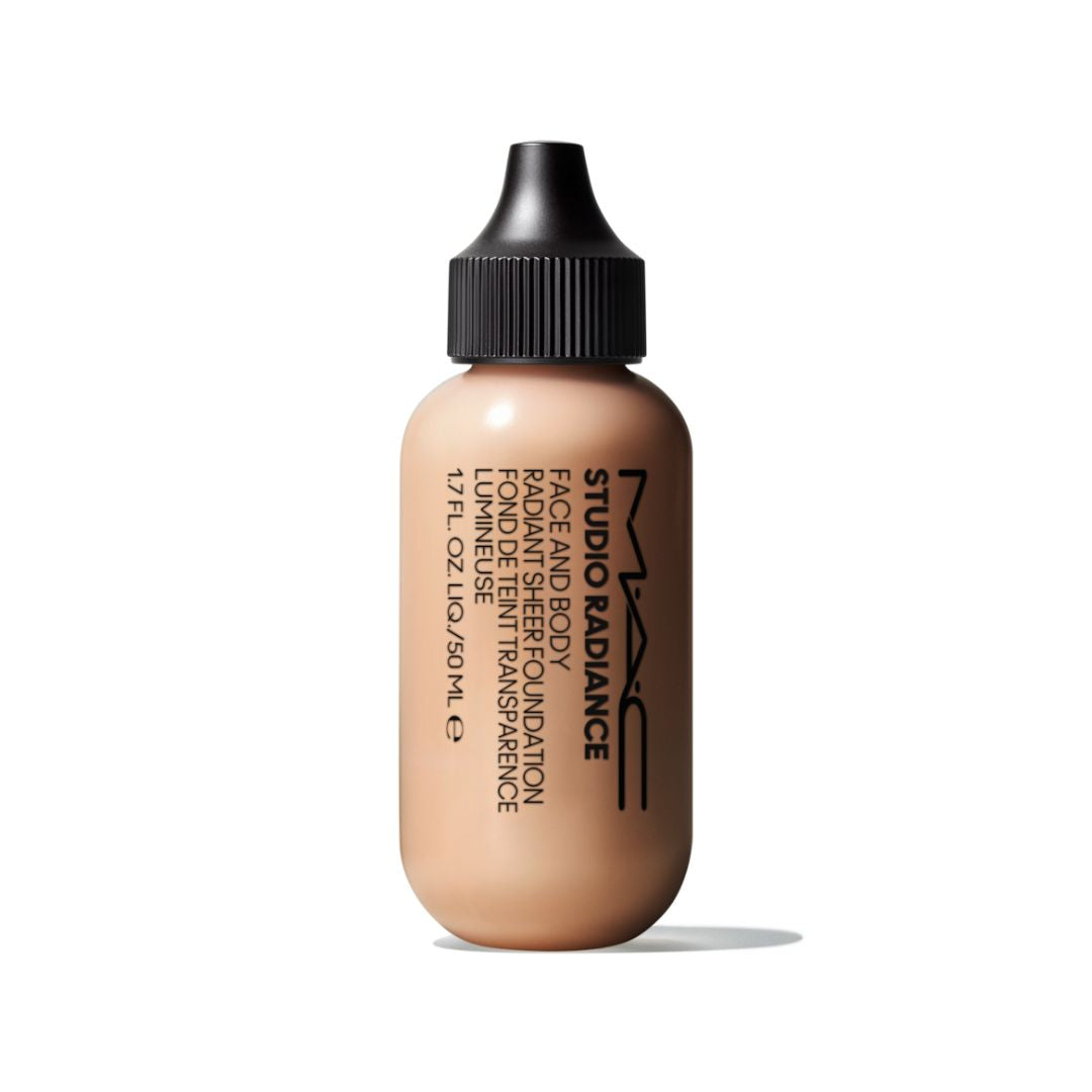 M·A·C Studio Radiance Face & Body Radiant Shear Foundation - מייק-אפ לפנים ולגוף למראה עור טבעי וזוהר