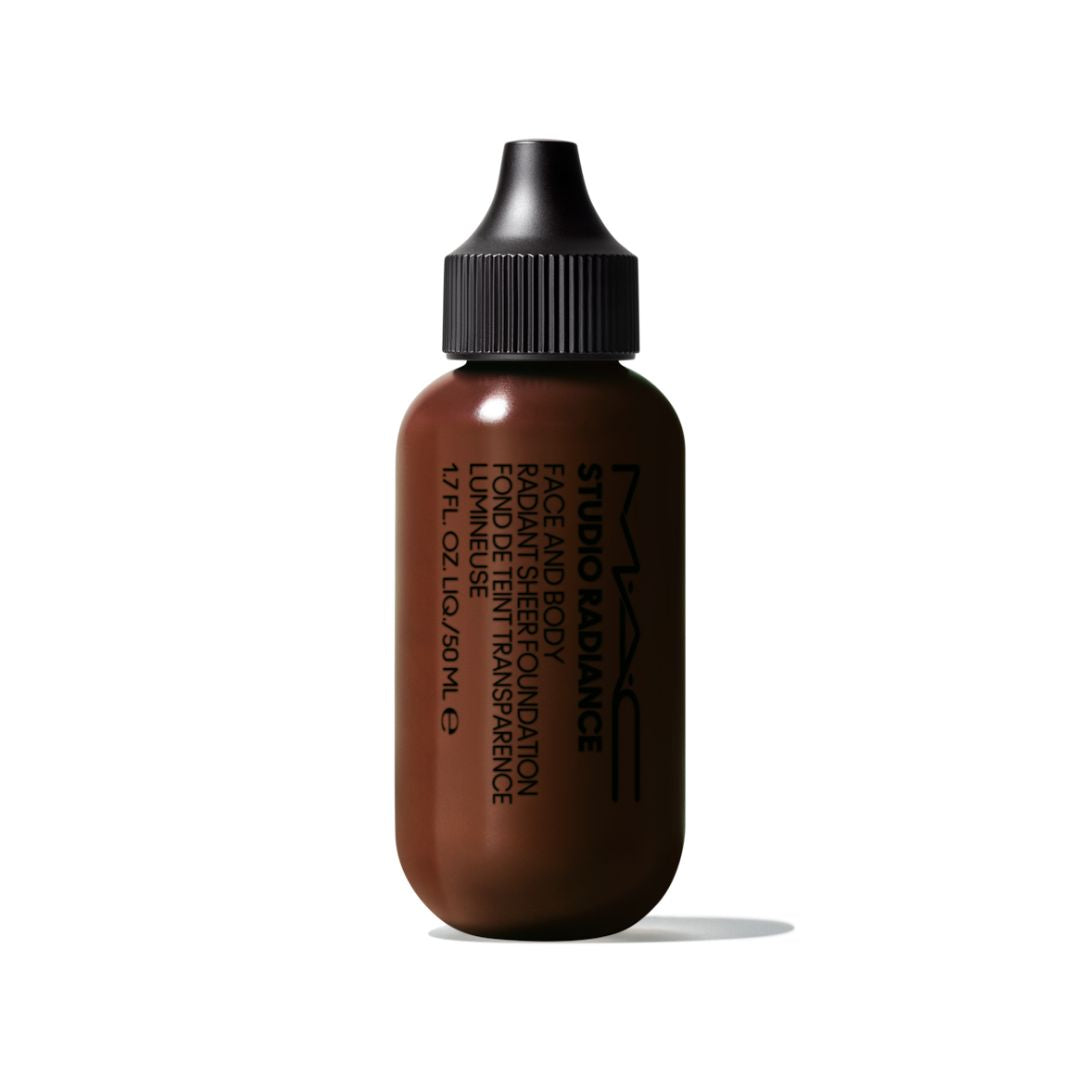 M·A·C Studio Radiance Face & Body Radiant Shear Foundation - מייק-אפ לפנים ולגוף למראה עור טבעי וזוהר