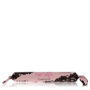 דוגמית בושם (Vial) של Pink Sugar Sensual מבית אקוולינה, מעוצבת בסימני תחרה שחורה על רקע ורוד, המקרינה נשיות בוגרת, חושניות וניחוח וניל מתוחכם