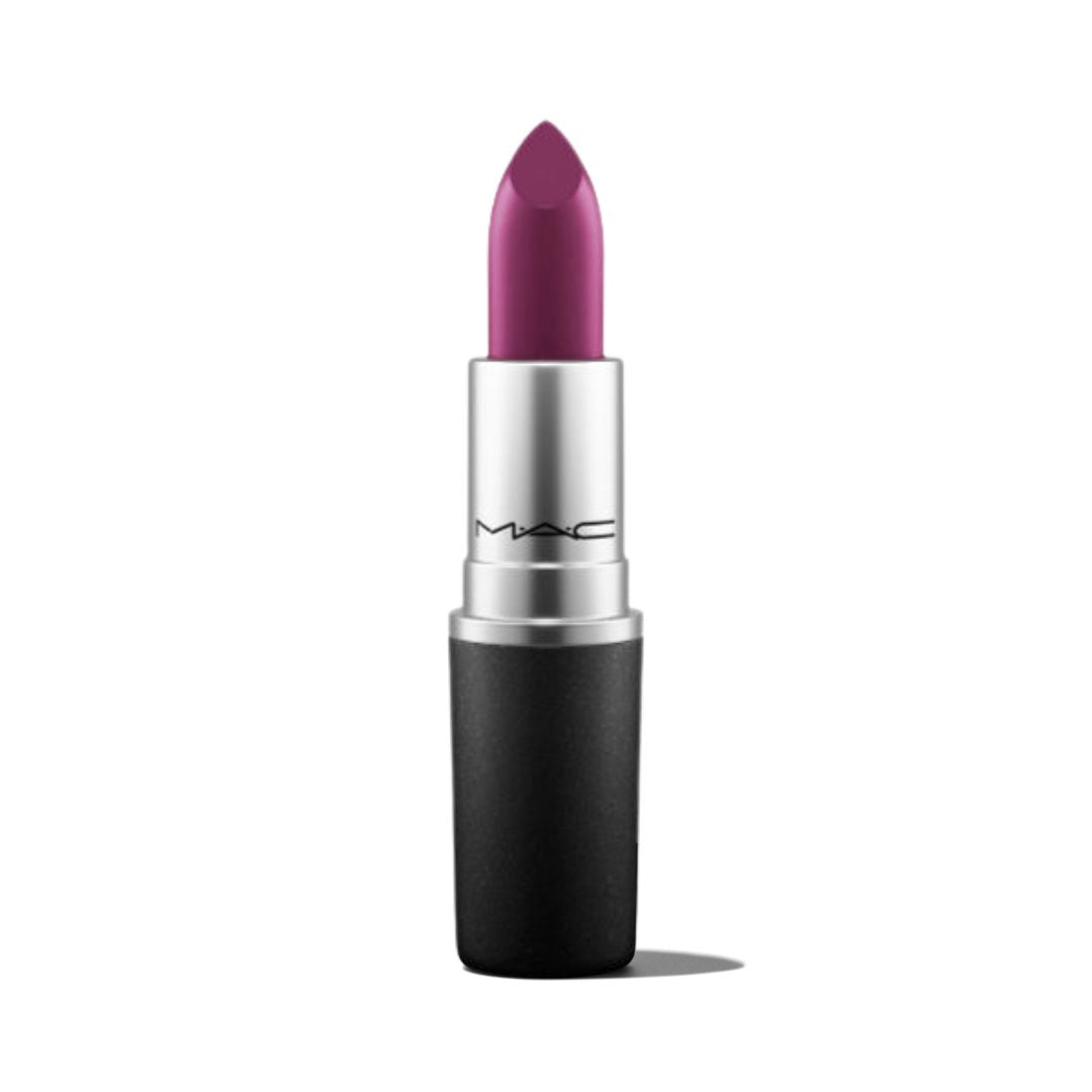 שפתון M·A·C Satin Lipstick במרקם סאטן עשיר המעניק כיסוי מלא ותחושת נוחות קטיפתית