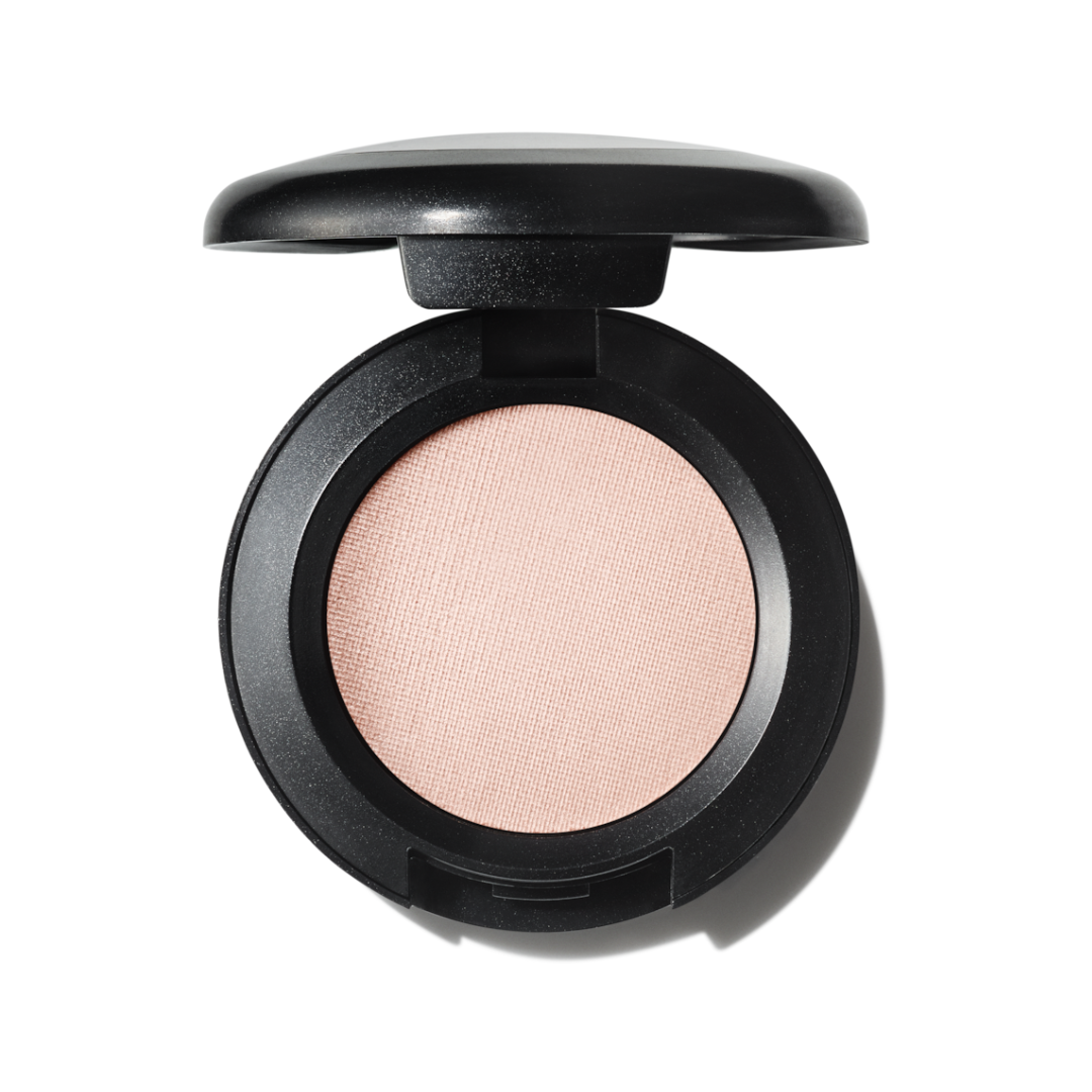 M·A·C Eye Shadow Satin - צללית עיניים בגימור סאטן קטיפתי ומואר