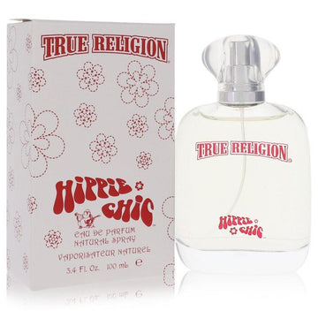 בושם True Religion Hippie Chic לאישה - אדל פרפיום יוקרתי המשלב רימון, יסמין ומושק בבקבוק מעוצב עם פרנזים וטורקיז המקרין סטייל בוהמי.