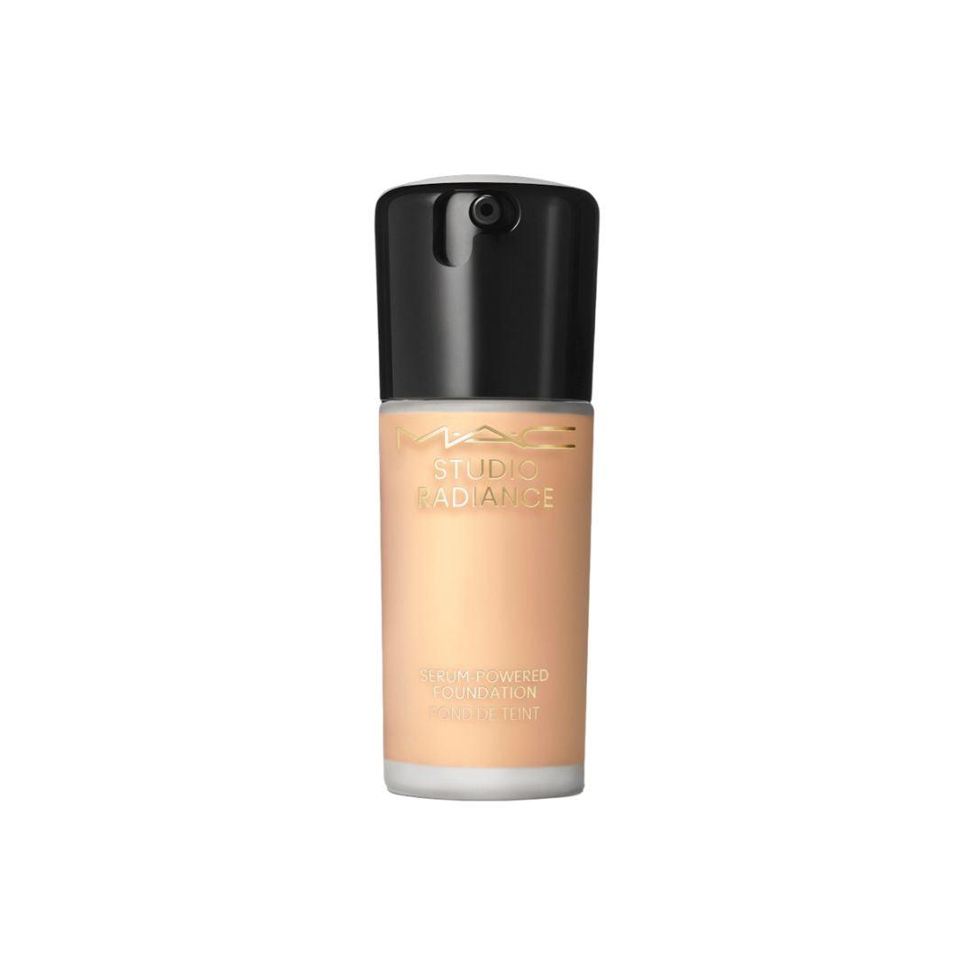M·A·C Studio Radiance Serum-Powered Foundation - מייק-אפ סרום מהפכני עם 80% רכיבי טיפוח וזוהר מיידי