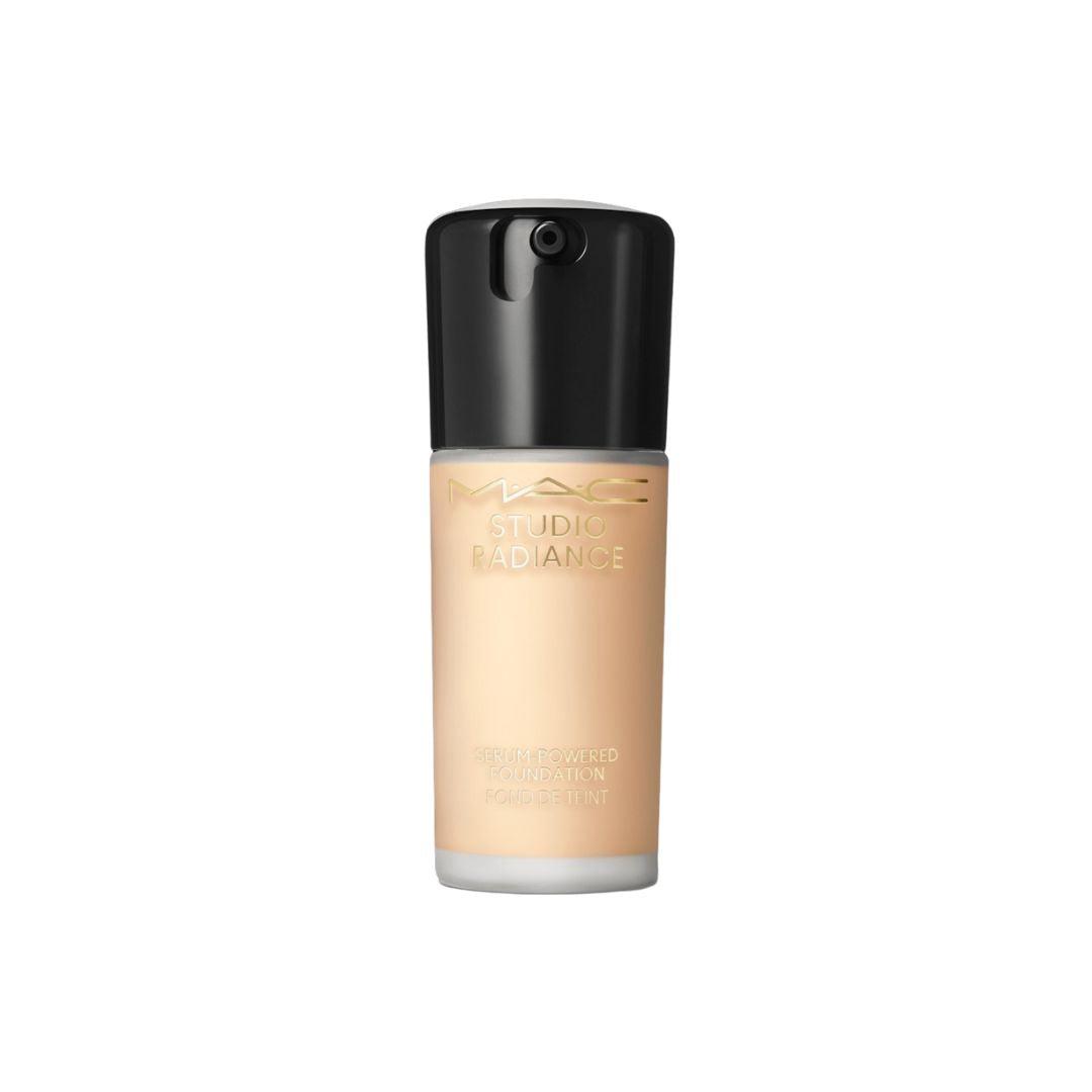 M·A·C Studio Radiance Serum-Powered Foundation - מייק-אפ סרום מהפכני עם 80% רכיבי טיפוח וזוהר מיידי