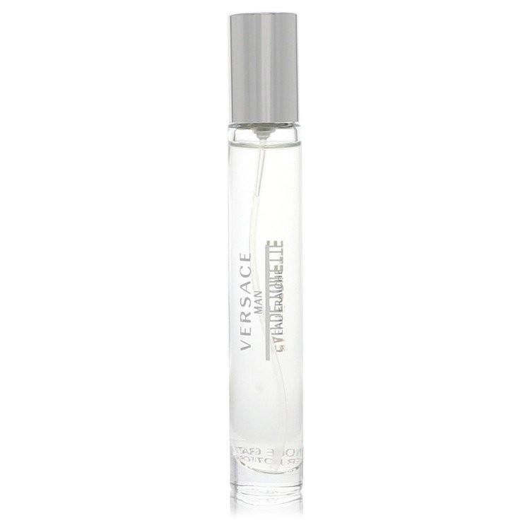 בושם מיני טסטר Versace Man Eau Fraiche לגבר - גרסה קומפקטית ויוקרתית של הבושם המקורי המשלב לימון לבן, פרי כוכב וארז לרעננות ים-תיכונית בכל מקום.