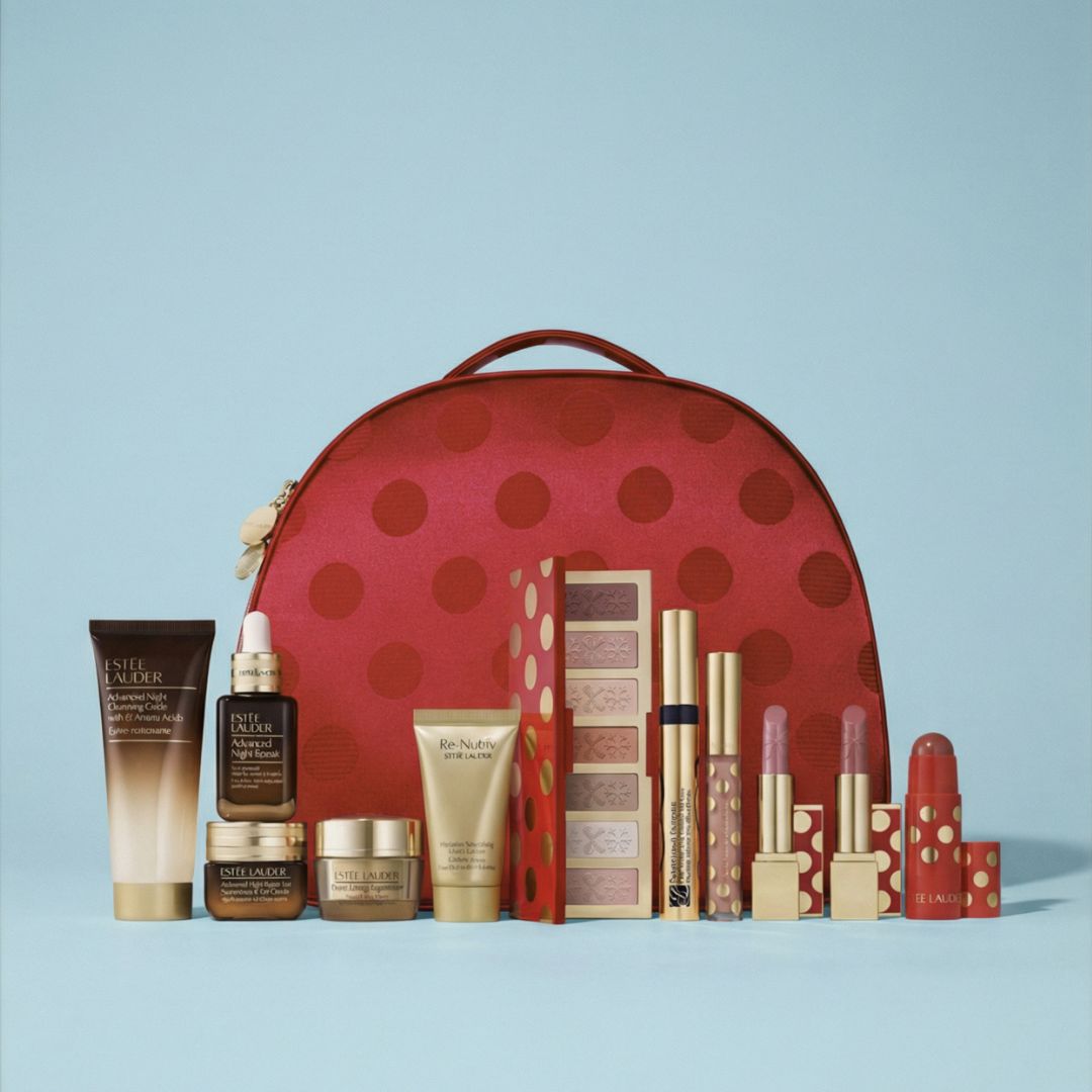 מארז הבלוקבסטר היוקרתי של אסתי לאודר הכולל 11 מוצרי טיפוח ואיפור נבחרים בתיק מעוצב - Estee Lauder Blockbuster Holiday Set