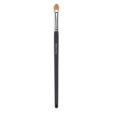 Malu Wilz Professional Eyeshadow Applicator with soft foam tip and ergonomic handle for precise eye makeup application