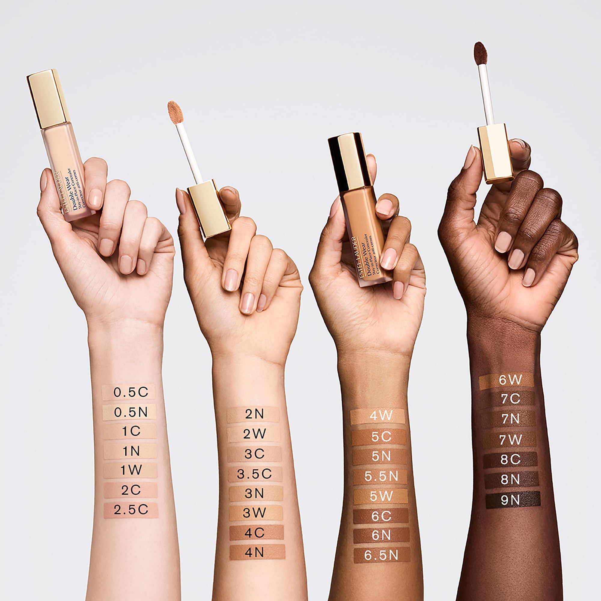 Estée Lauder Double Wear 24H Concealer - קונסילר עמיד ל-24 שעות עם אפליקטור לעיצוב ופיסול