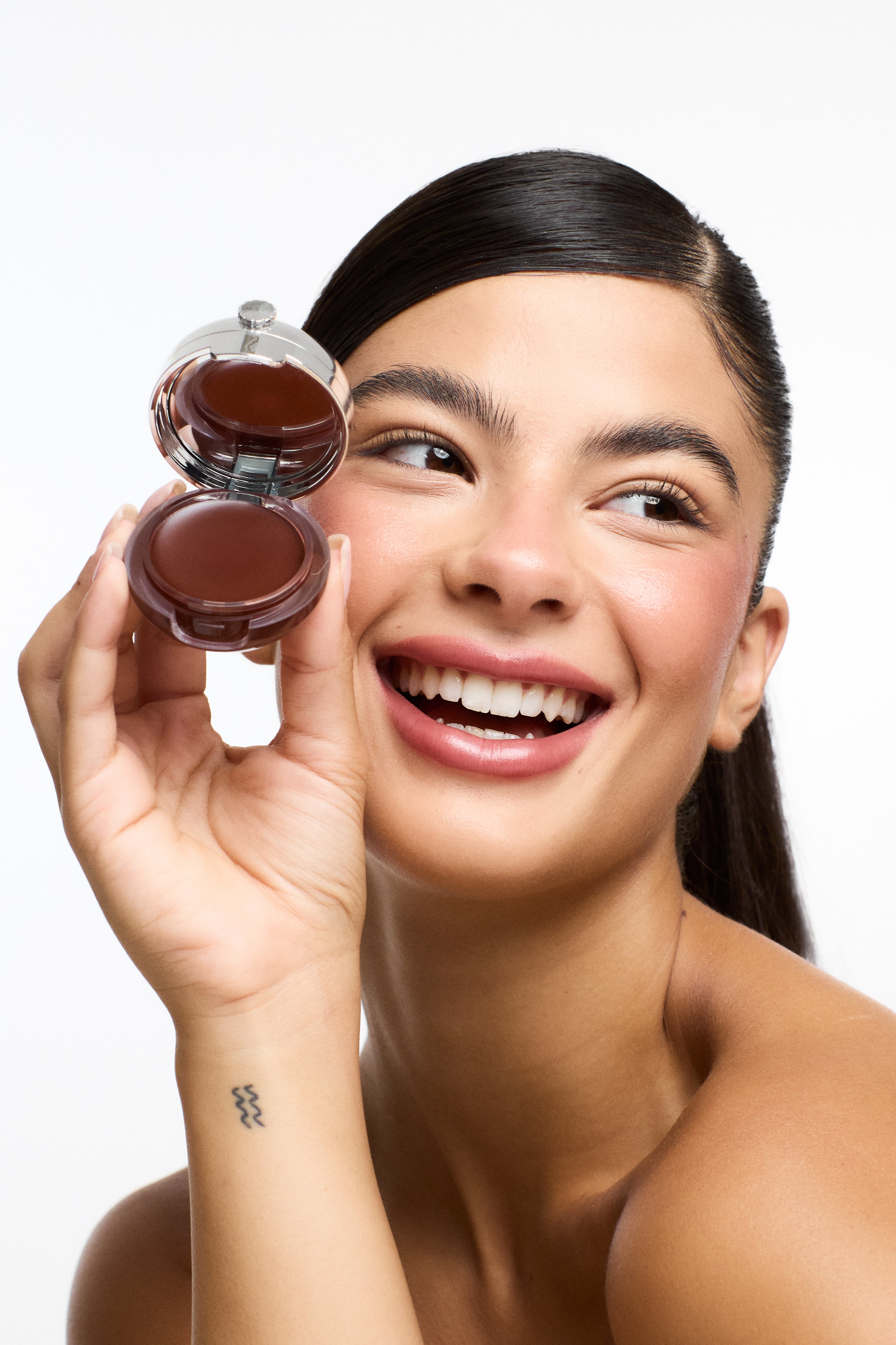 LIP BALM TINT - באלם טינט מזין לשפתיים וללחיים | עדה לזורגן